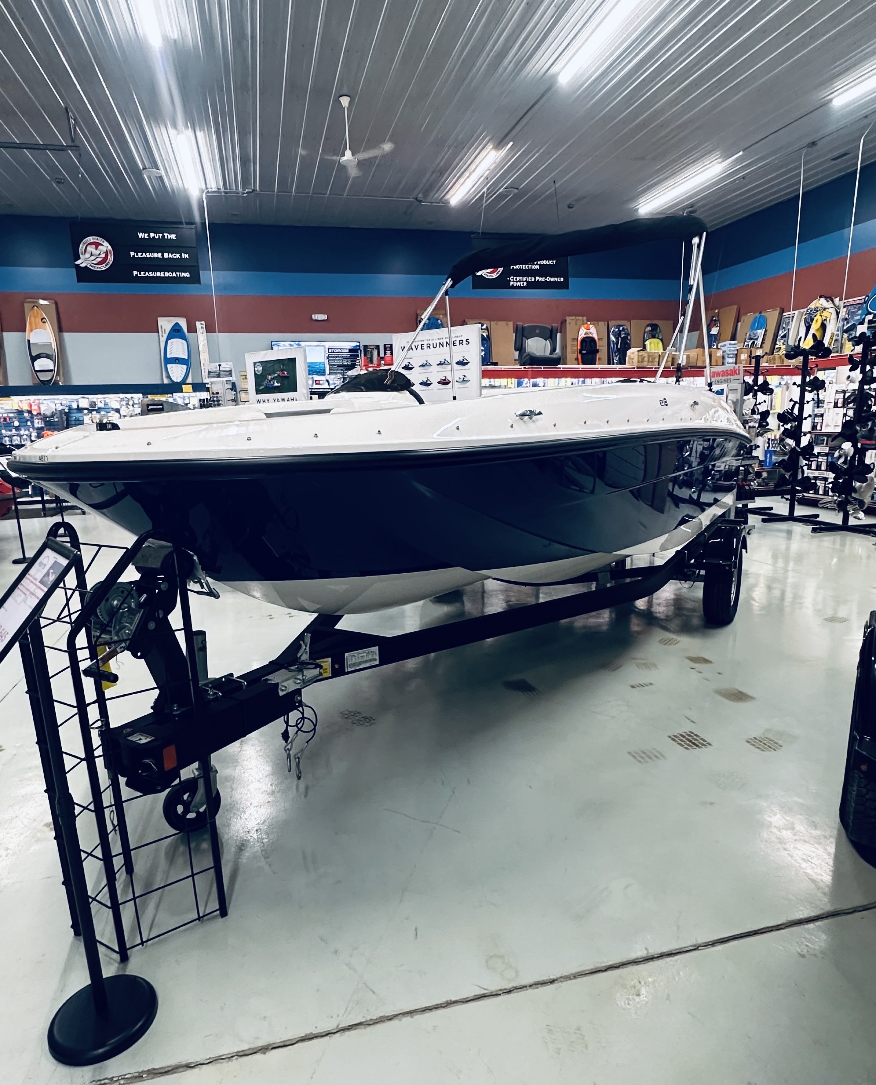 2025 BAYLINER ELEMENT E18LE
