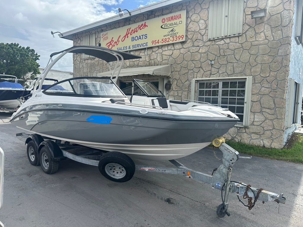 2020 YAMAHA JET BOAT AR210