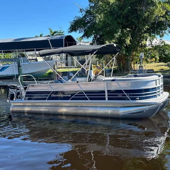 2025 Berkshire 22ULCTS3