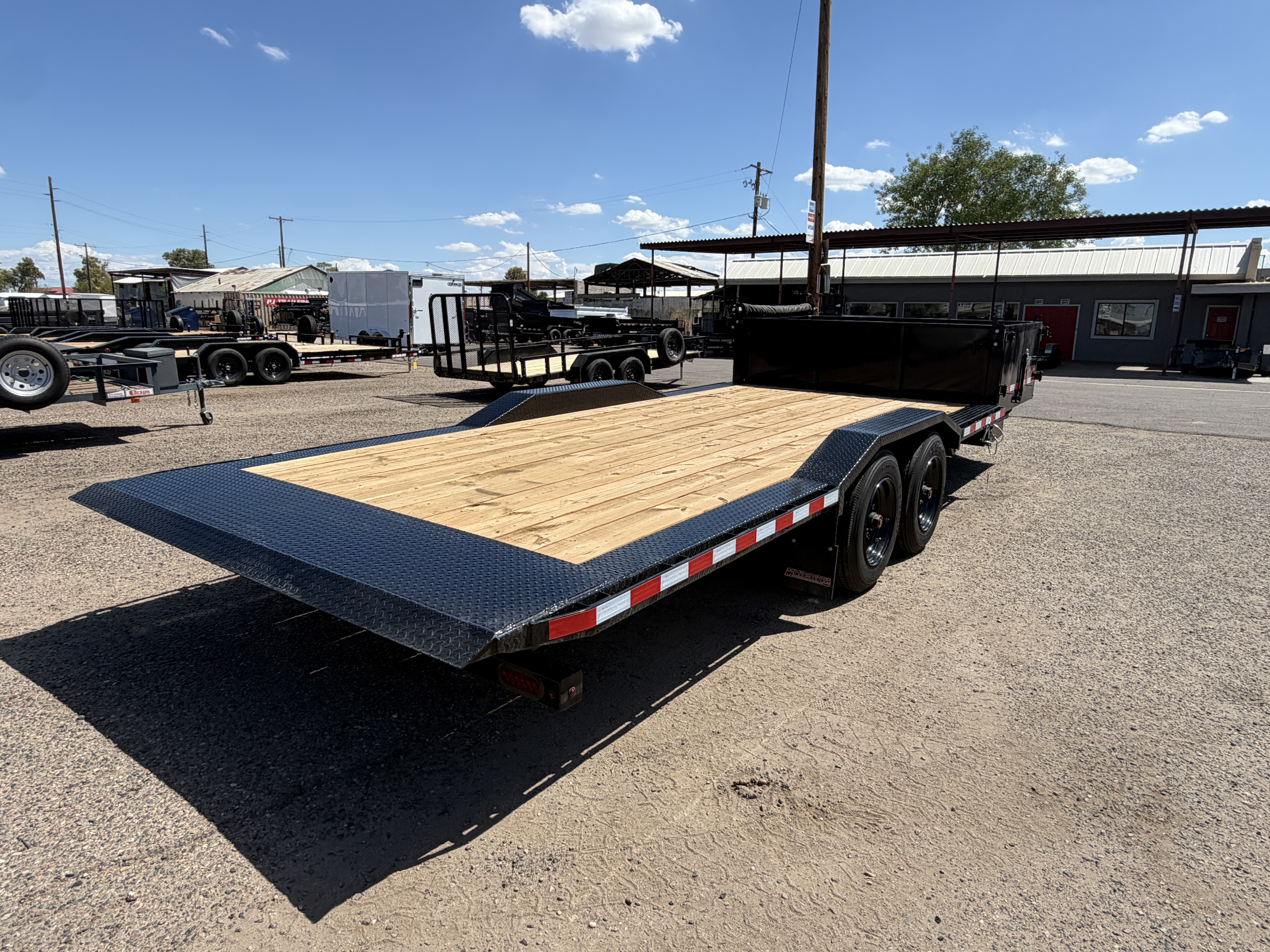 Midsota 23'x102" Scissor Side Dump Trailer w/ 24" Sides (HS)