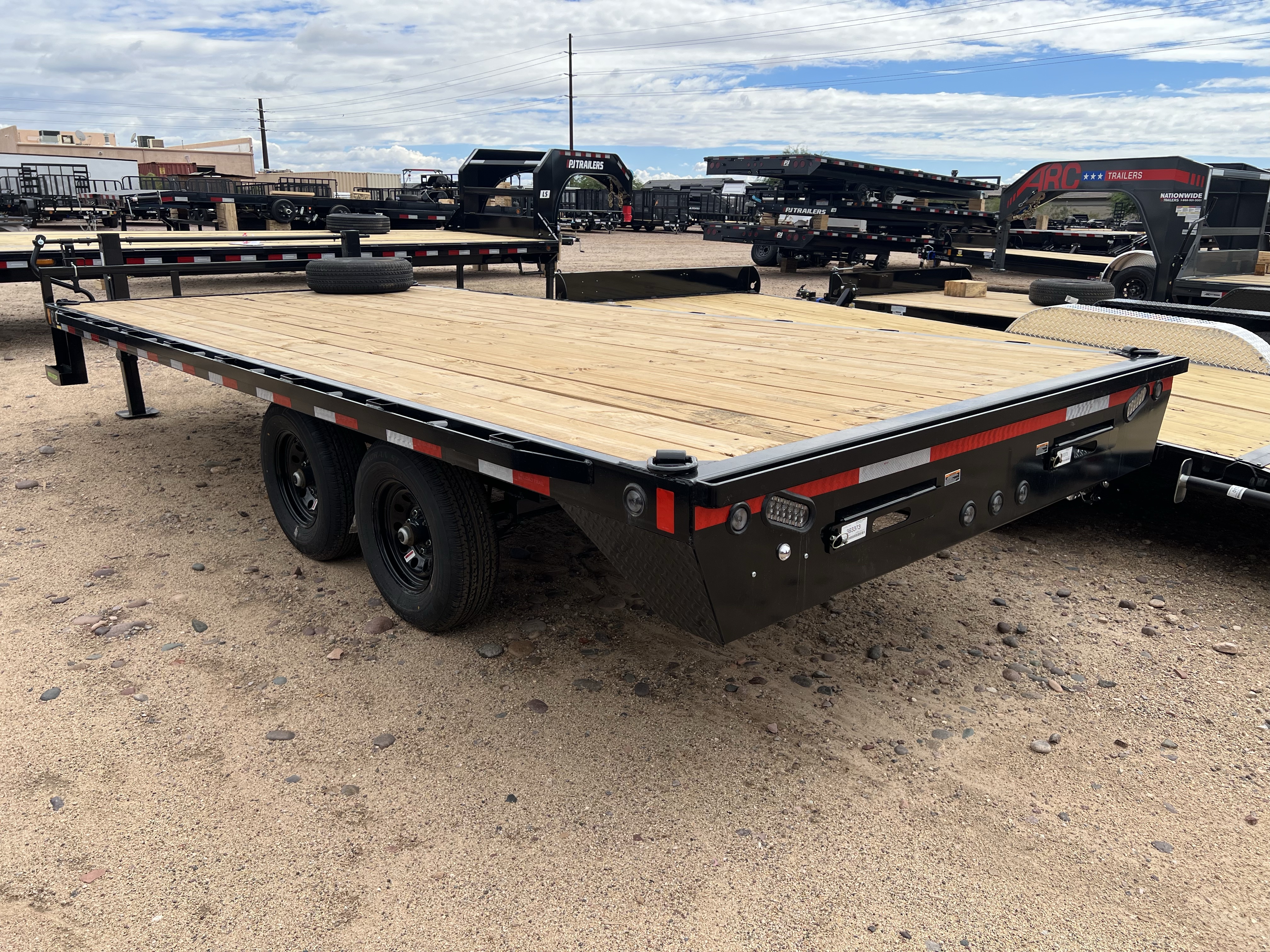 Load Trail 20x102 Tandem Axle Deckover Pintle, 10K GVWR, Slide In Ramps