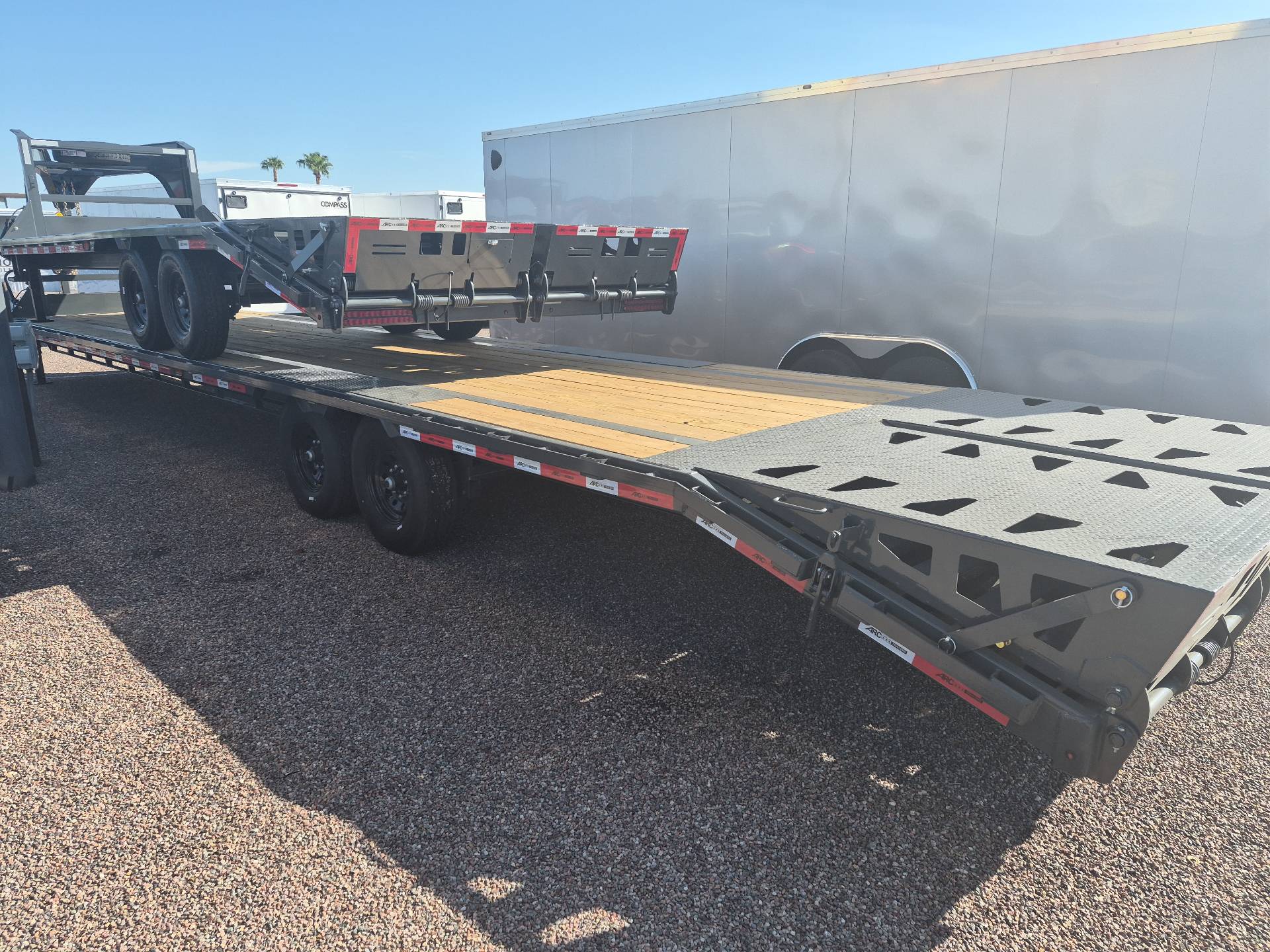 ARC Trailers 40'x102" 14K Gooseneck Flatbed Trailer w/ Ramps (GDS)