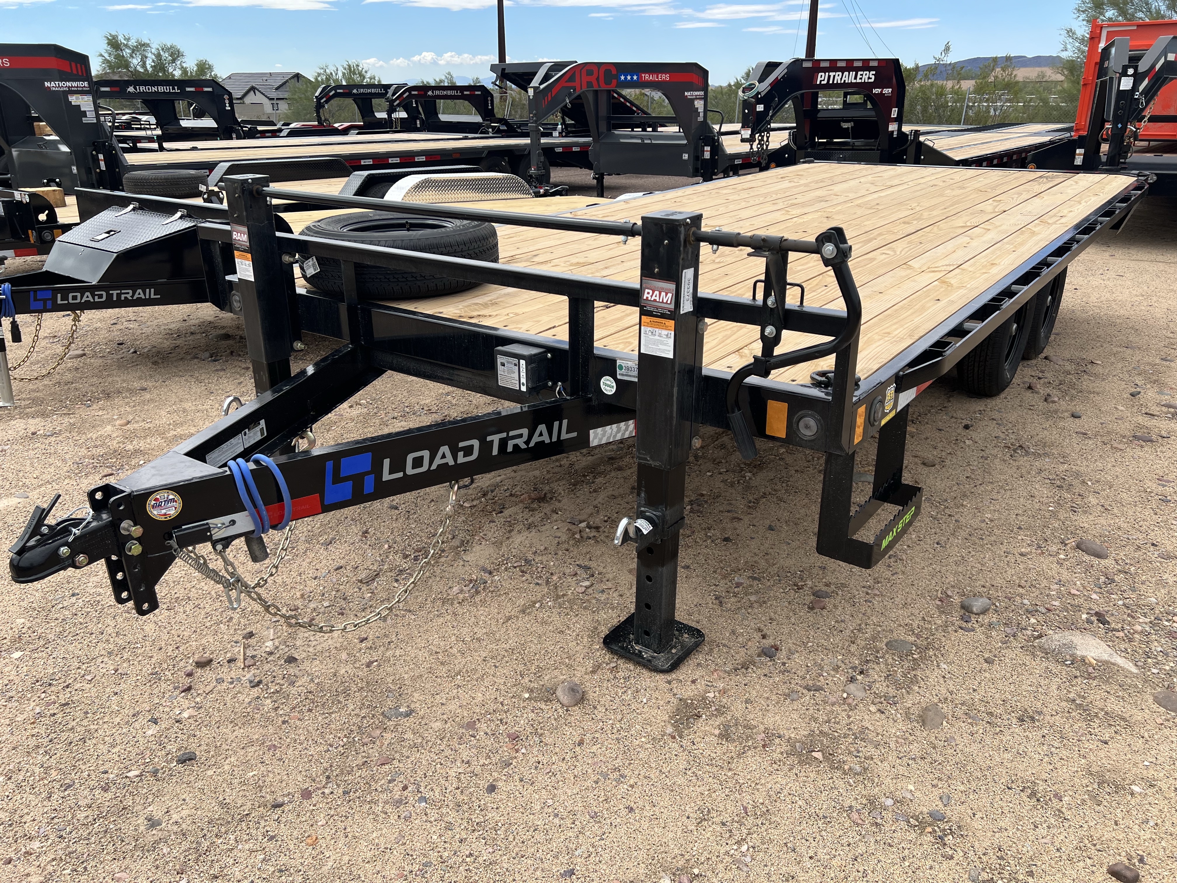 Load Trail 18x102 Tandem Axle Deckover Pintle, 10K GVWR, Slide In Ramps
