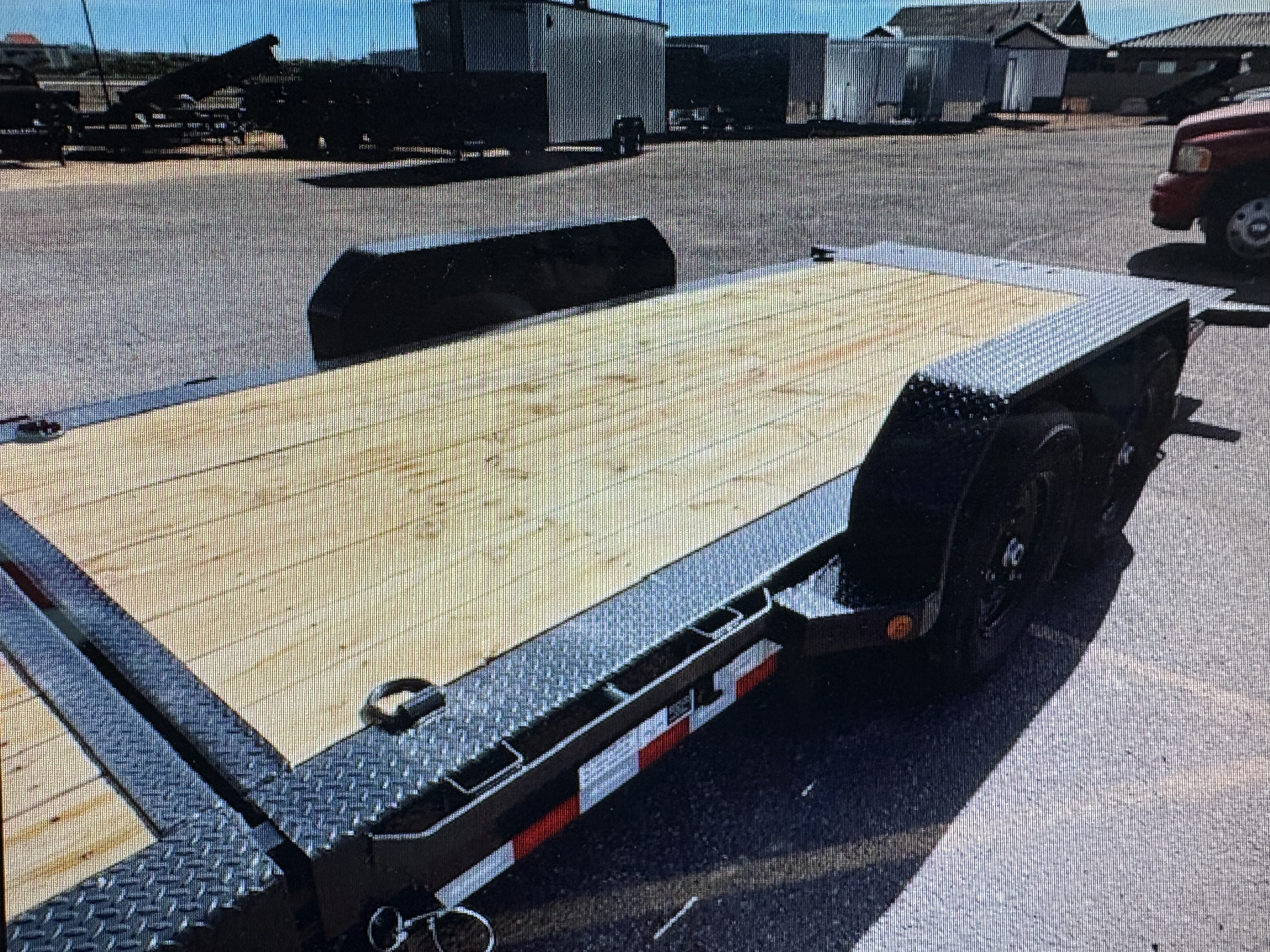 Norstar 24x83 IronBull Tandem Axle, 14K GVWR, Low-Pro Gravity Tilt