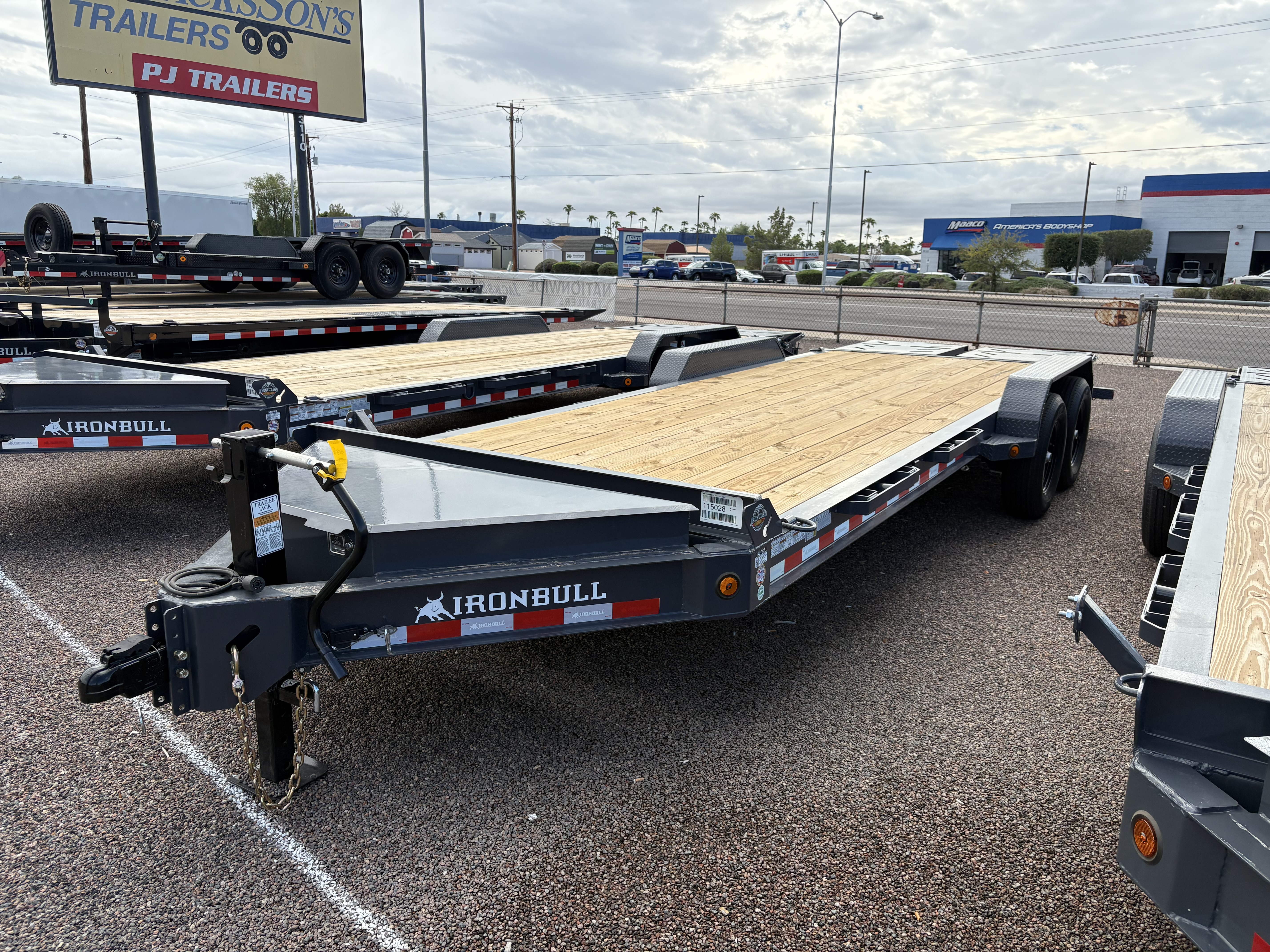 Norstar 20x83 IronBull, Tandem Axle, 14K GVWR, Rampage Ramps